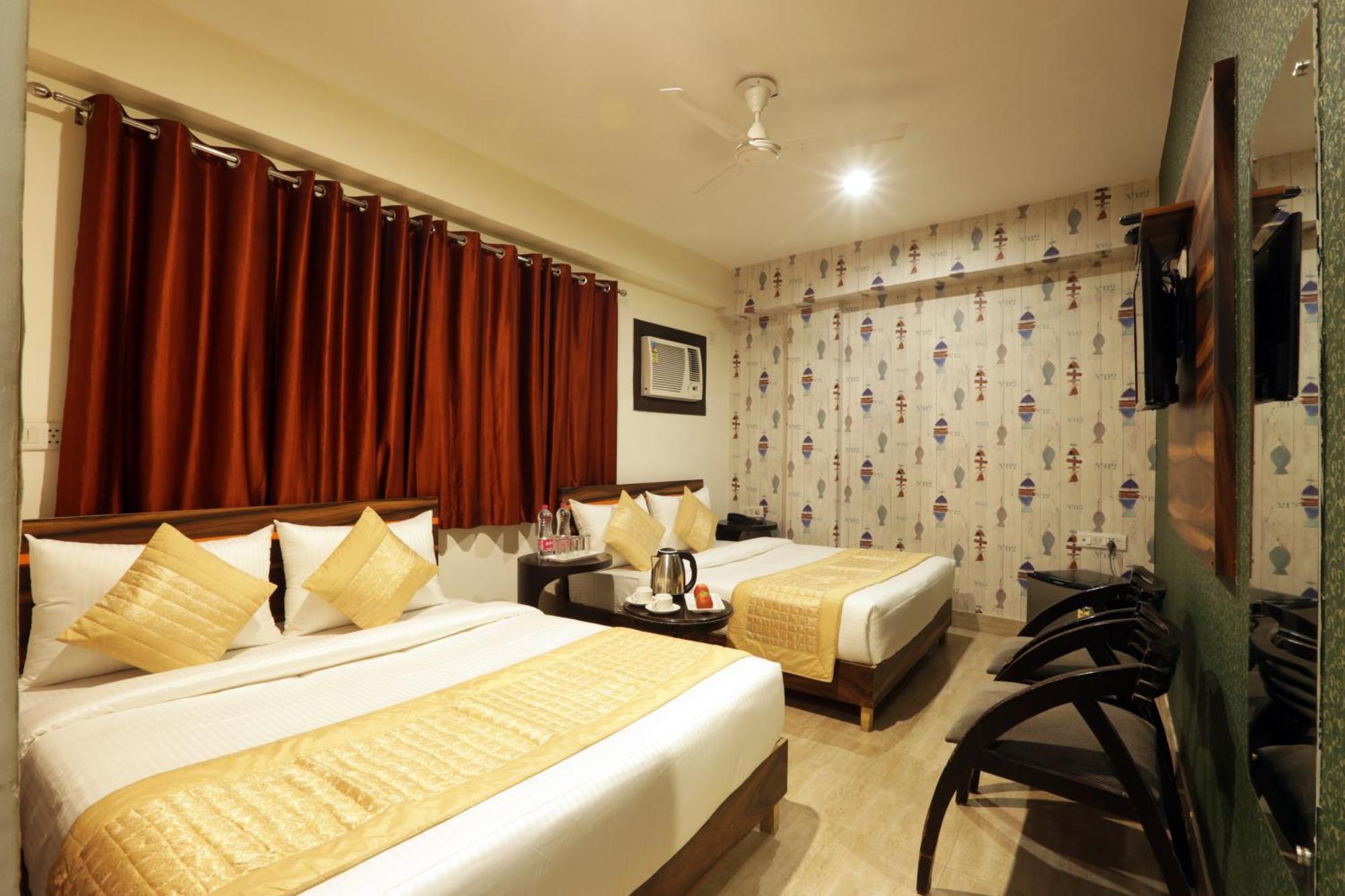 Hotel Sky Wood At Airport New Delhi Eksteriør bilde