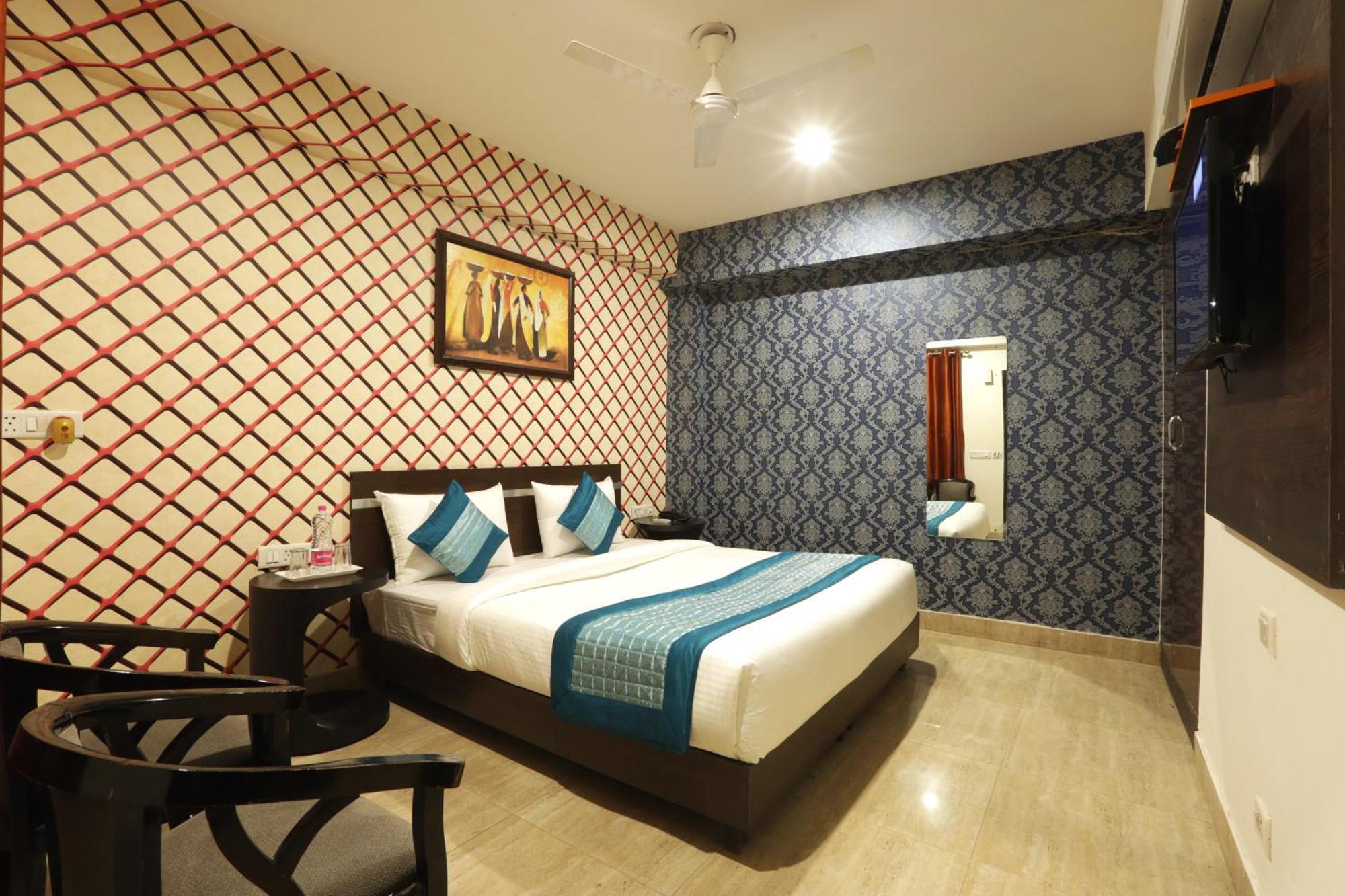 Hotel Sky Wood At Airport New Delhi Eksteriør bilde