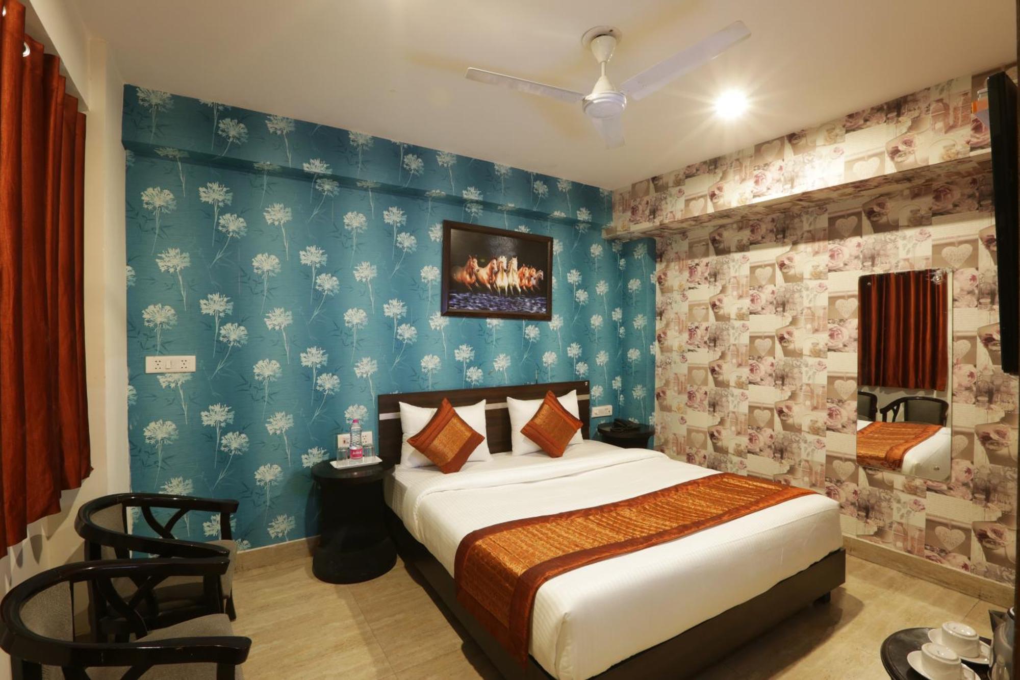 Hotel Sky Wood At Airport New Delhi Eksteriør bilde
