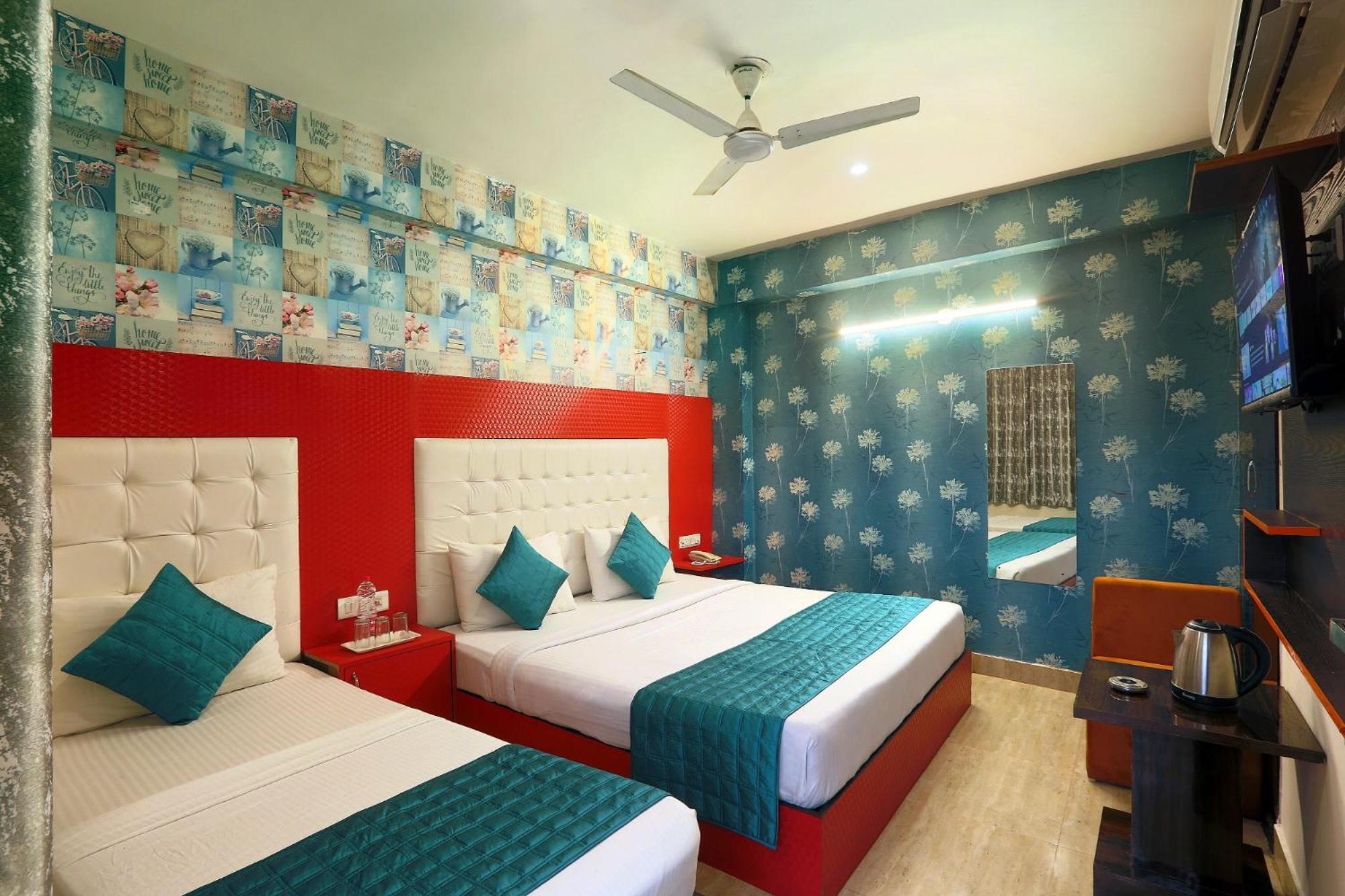 Hotel Sky Wood At Airport New Delhi Eksteriør bilde